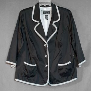Lightweight Black and White Blazer